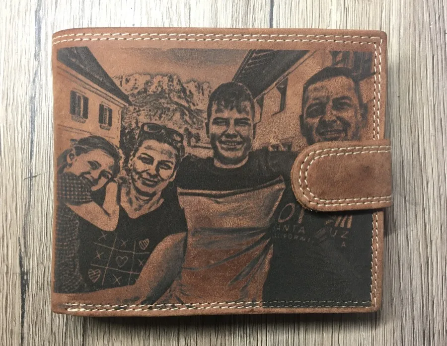 Gravírozott Rodinné referencia