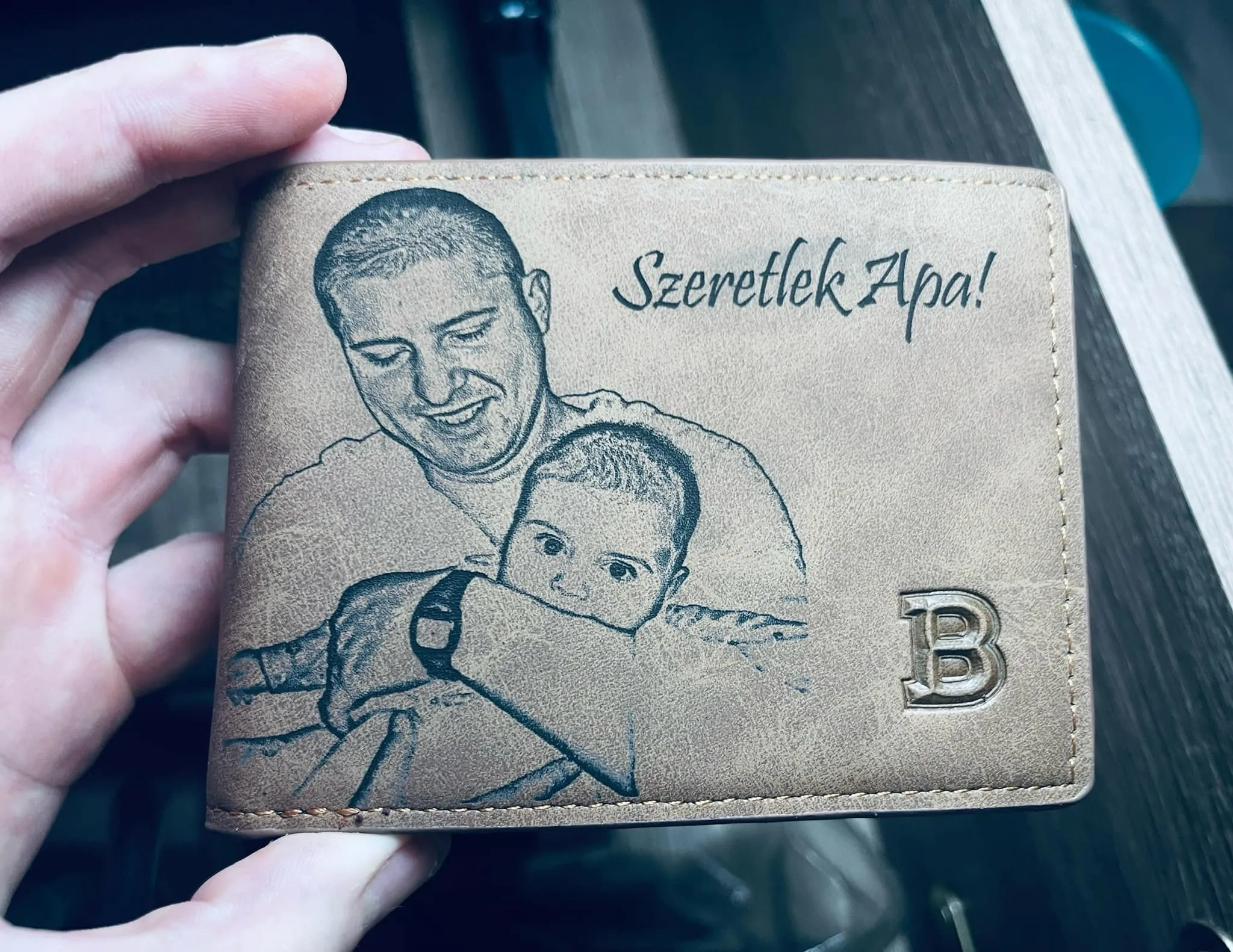 Gravírozott Rodinné referencia