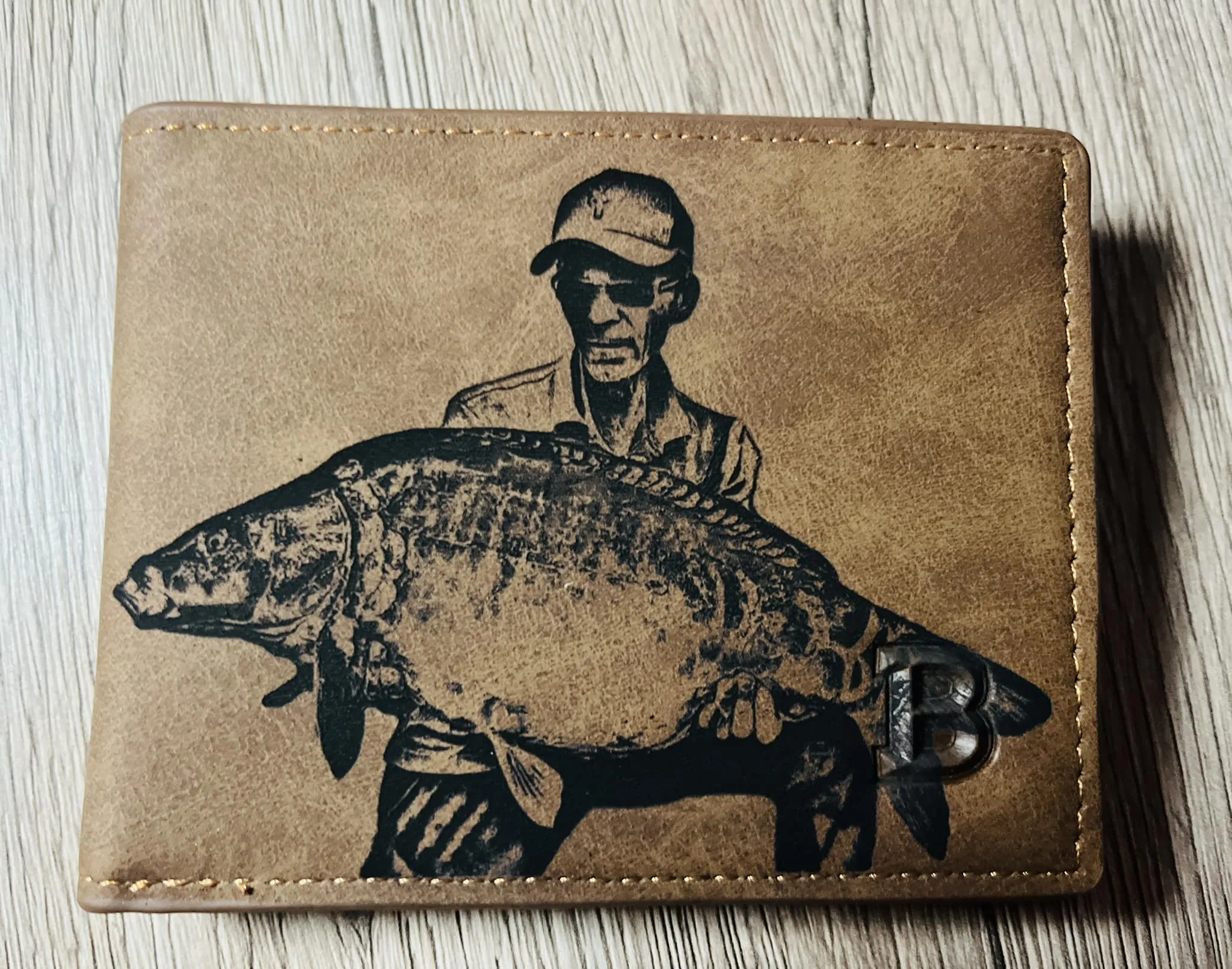 Gravírozott Rybárske referencia