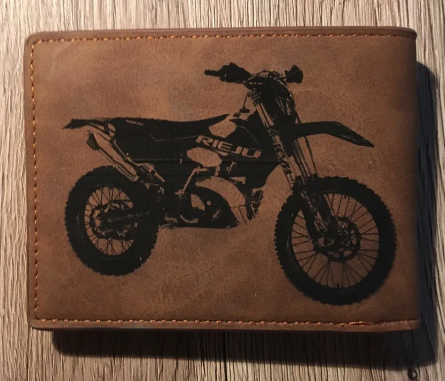 Gravírozott Motorkárske referencia