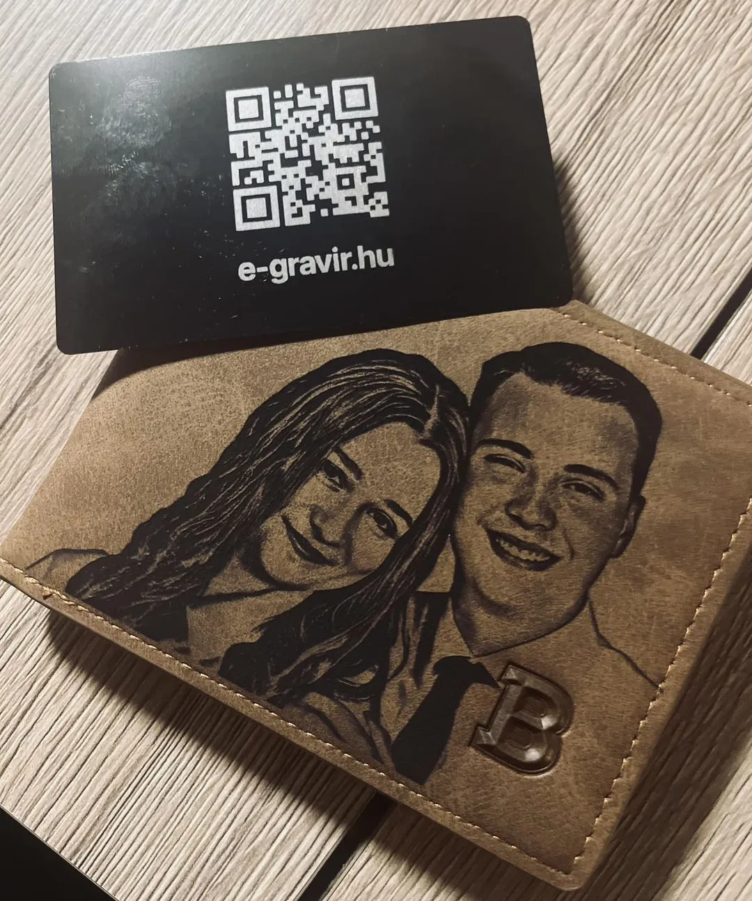 Gravírozott Párové referencia