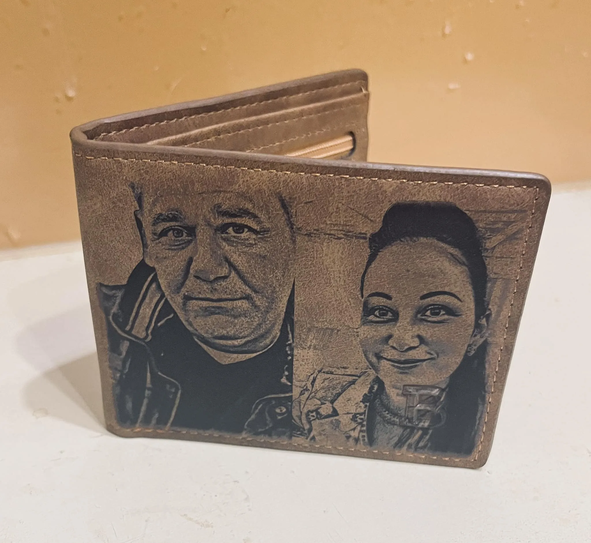 Gravírozott Párové referencia