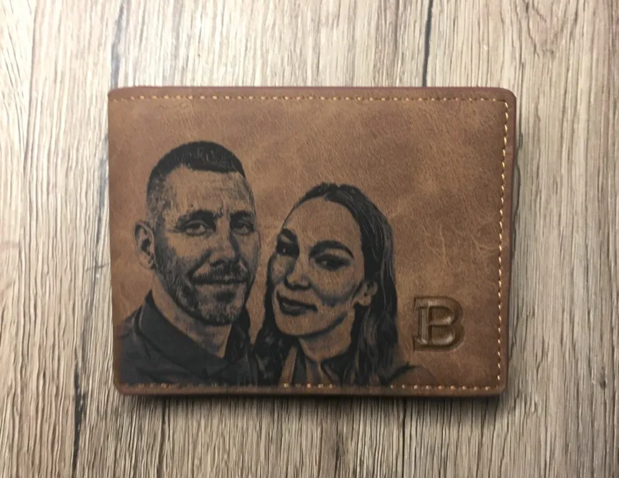 Gravírozott Párové referencia