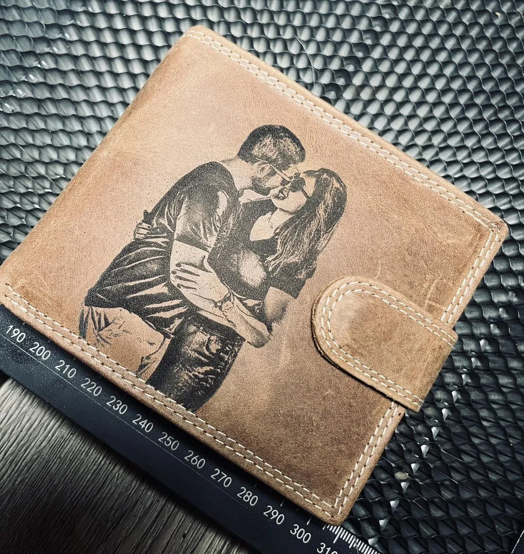 Gravírozott Párové referencia