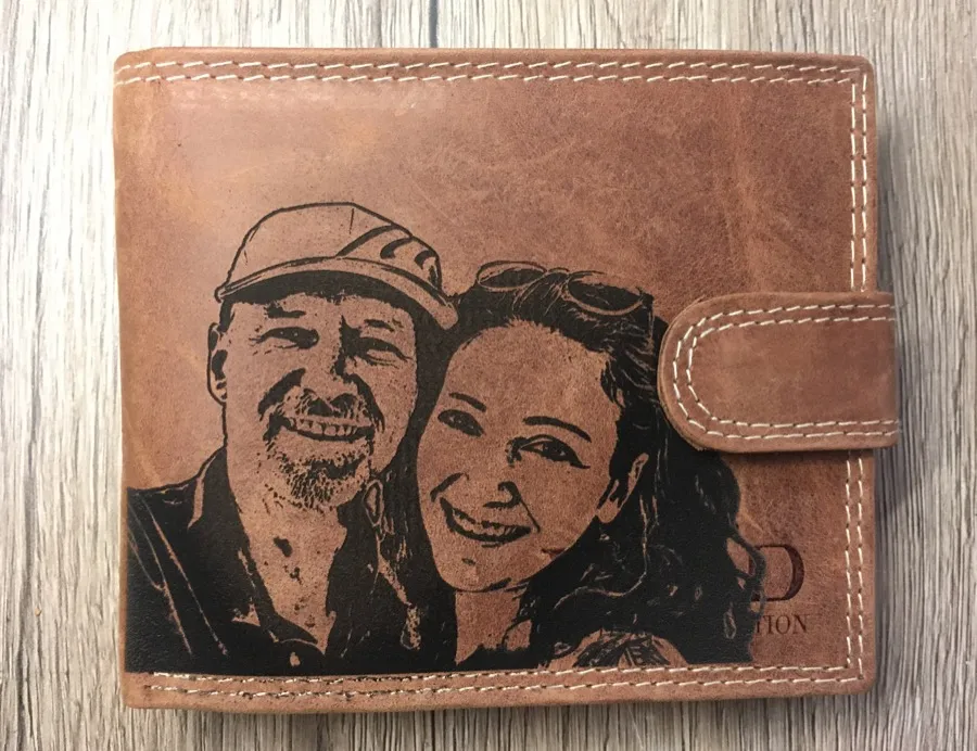 Gravírozott Párové referencia