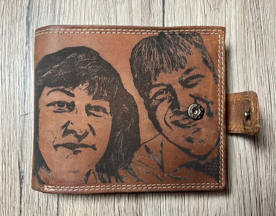 Gravírozott Párové referencia