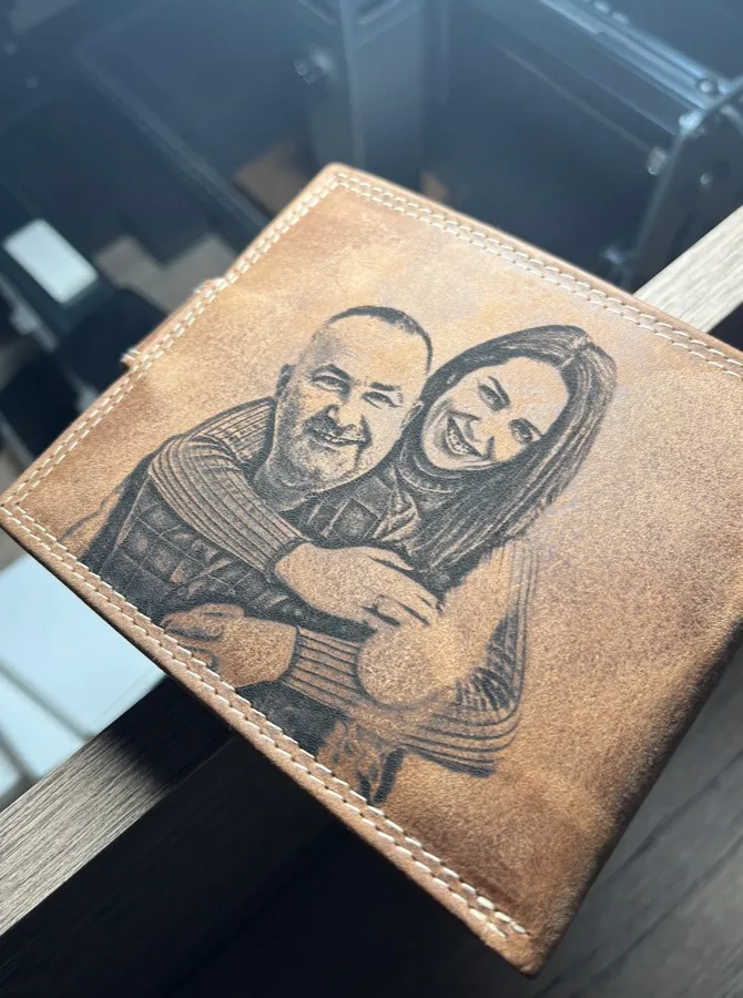 Gravírozott Párové referencia