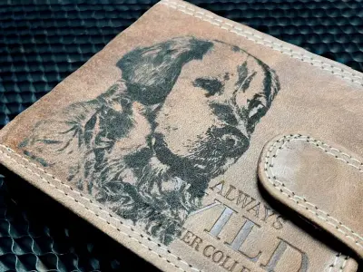 Gravírovaná Peňaženka Referenčný Obrázok 10