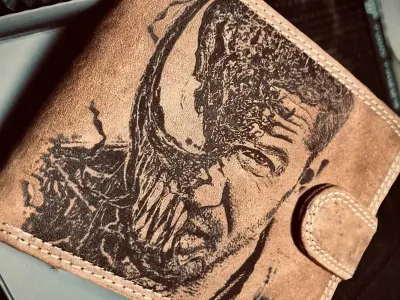 Gravírovaná Peňaženka Referenčný Obrázok 2