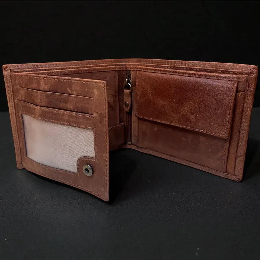 Peterson Nagy Sima Gravírozott Pénztárca - Gallery